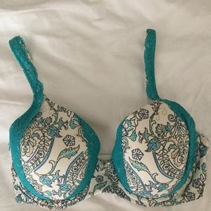 Soma never worn 34DD back closure bra